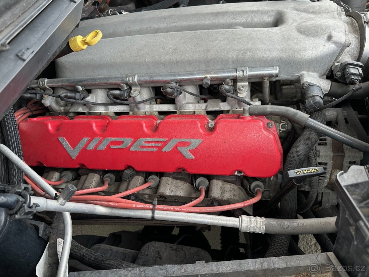 Dodge Ram SRT-10 - 8