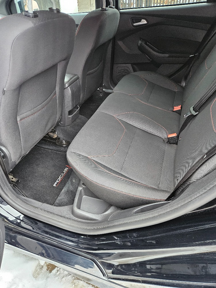 Ford focus ST Line - 8