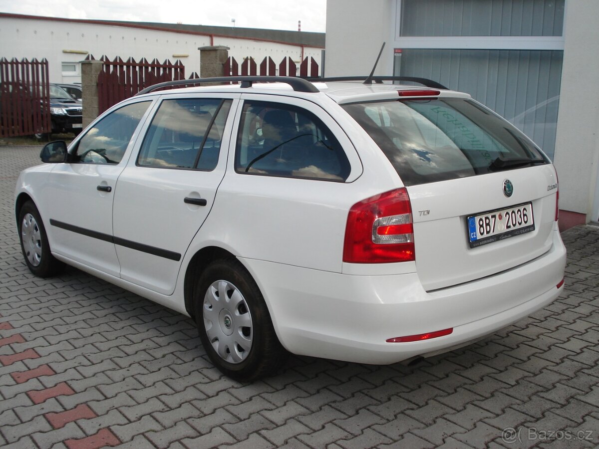 Škoda Octavia Kombi 1.6 TDI,SERVISKA - 8