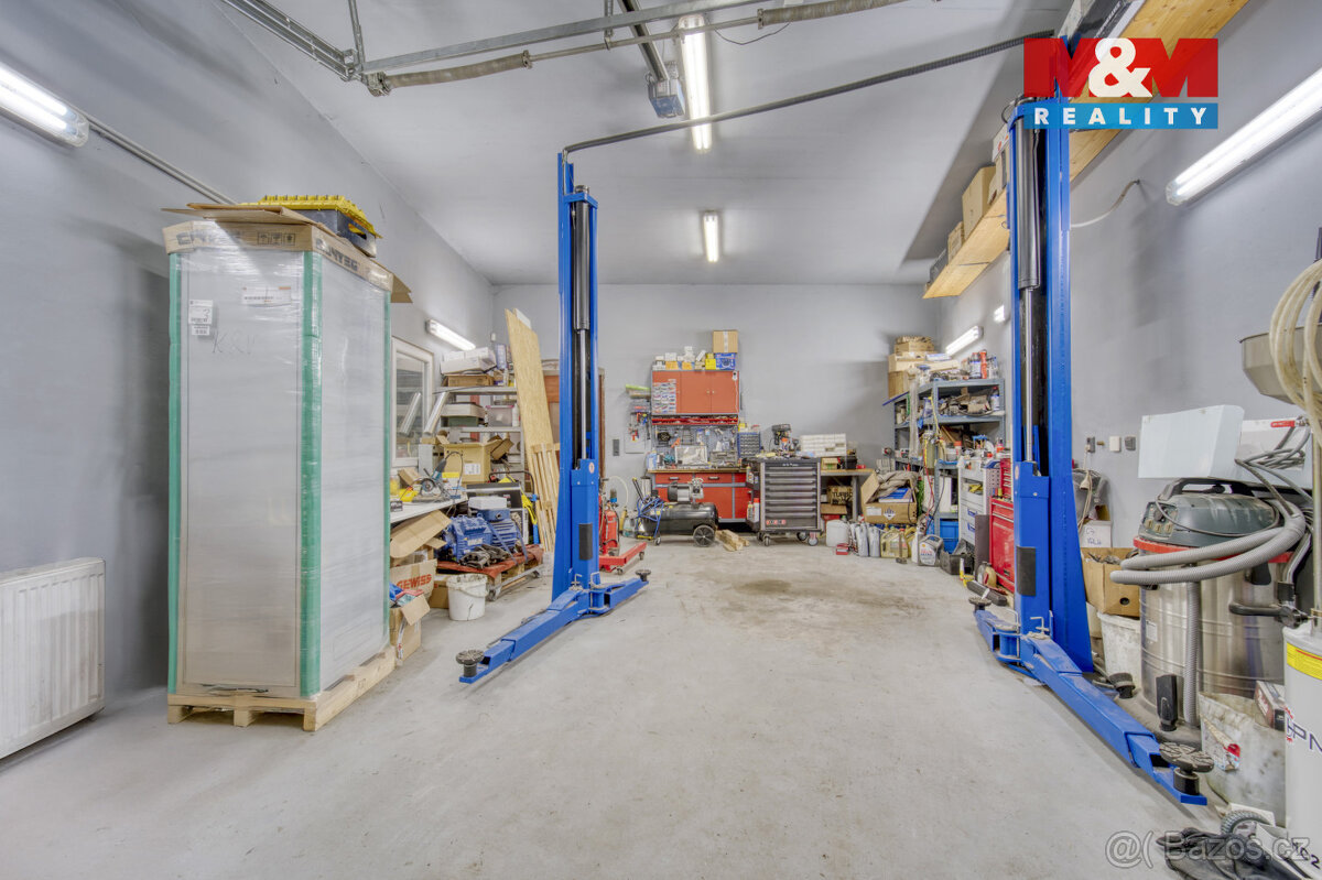 Pronájem rodinného domu, 189 m², Králův Dvůr, ul. Plzeňská - 8