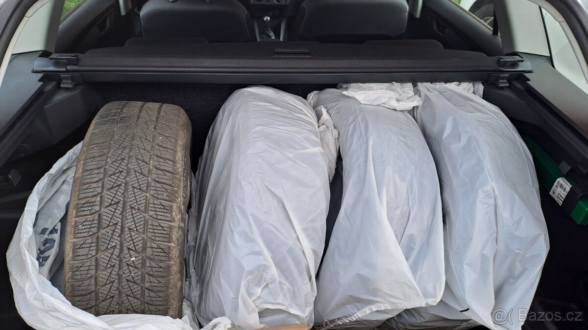 Škoda fabia 4 1.0tsi 70kw 4/2022 koupeno v ČR - 8