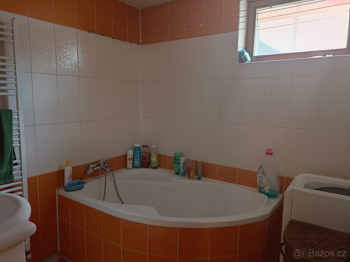 Prodej domu Vnorovy - 8