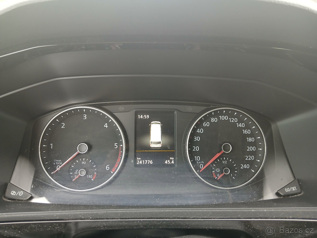 Volkswagen Multivan 2.0 TDi Higline 7 míst - 8