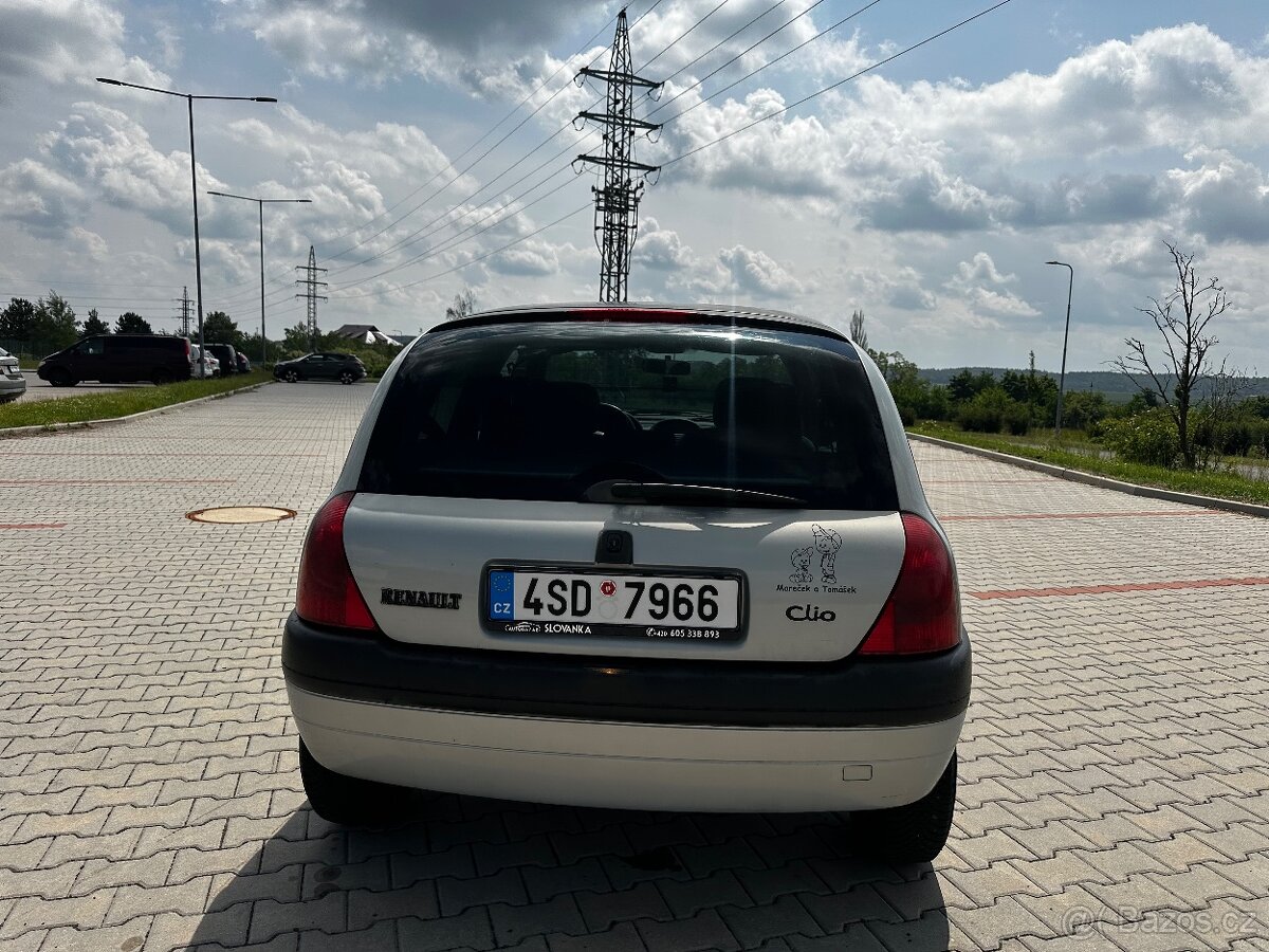 Renault Clio 1.2 55Kw Benzín - 8