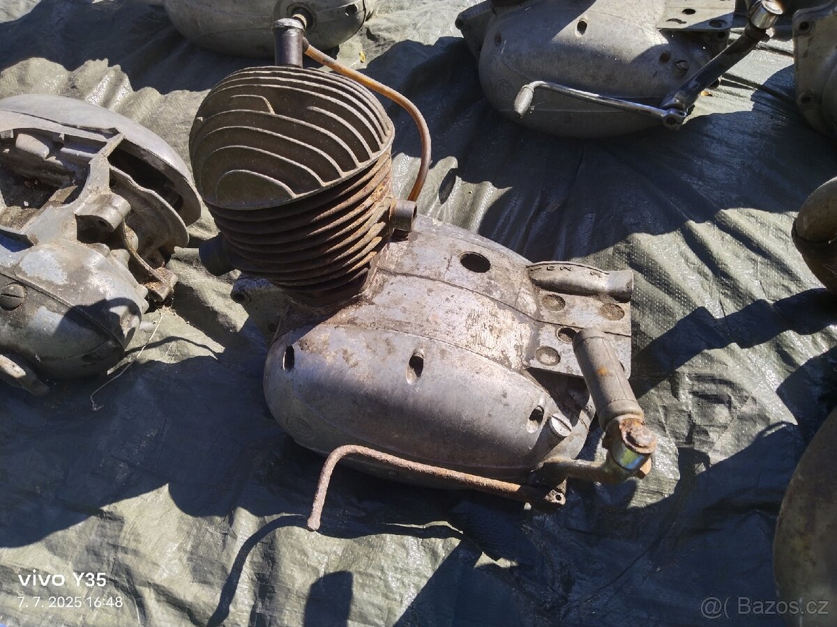 Jawa a ČZ - 8