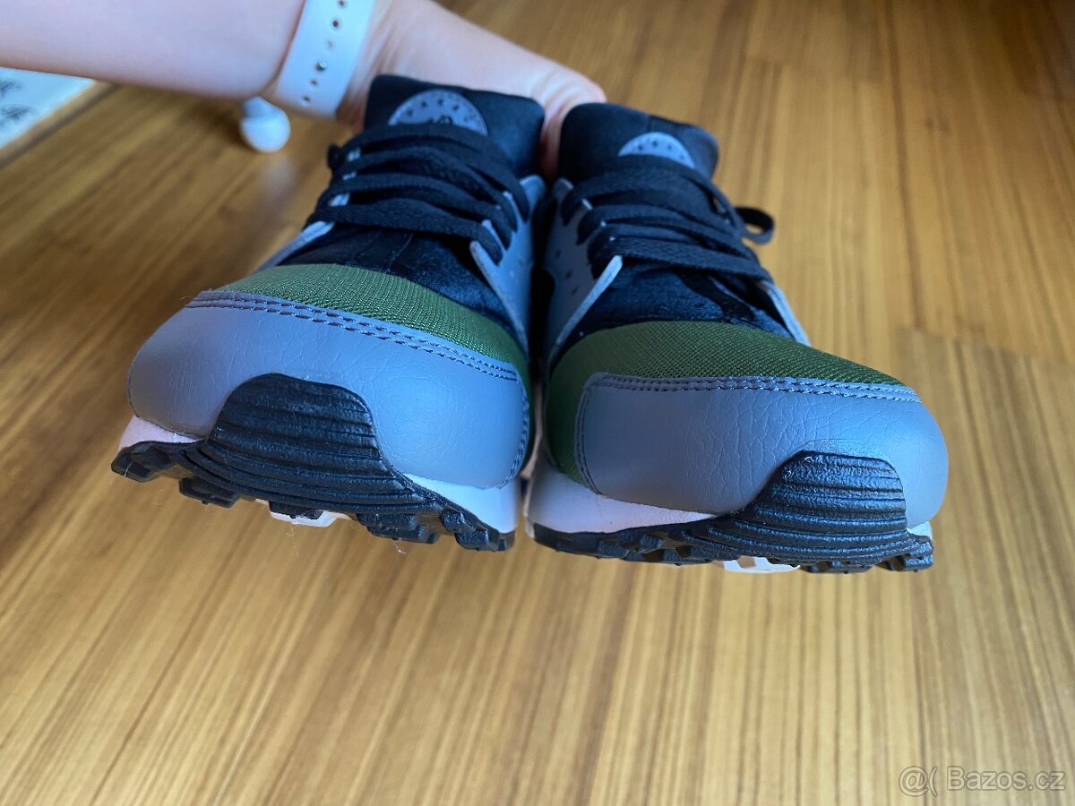 tenisky Nike Huarache Run 38.5 - 8
