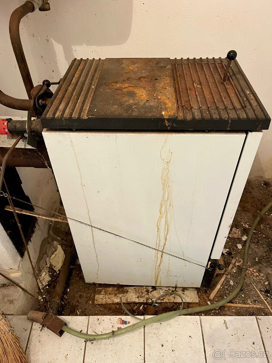 Prodám 2 stará kamna a 1 kotel - 8