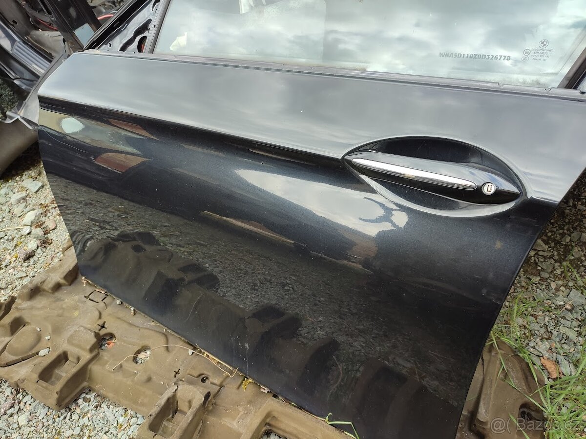 BMW F10 F11 přední dveře černá metalíza - 8