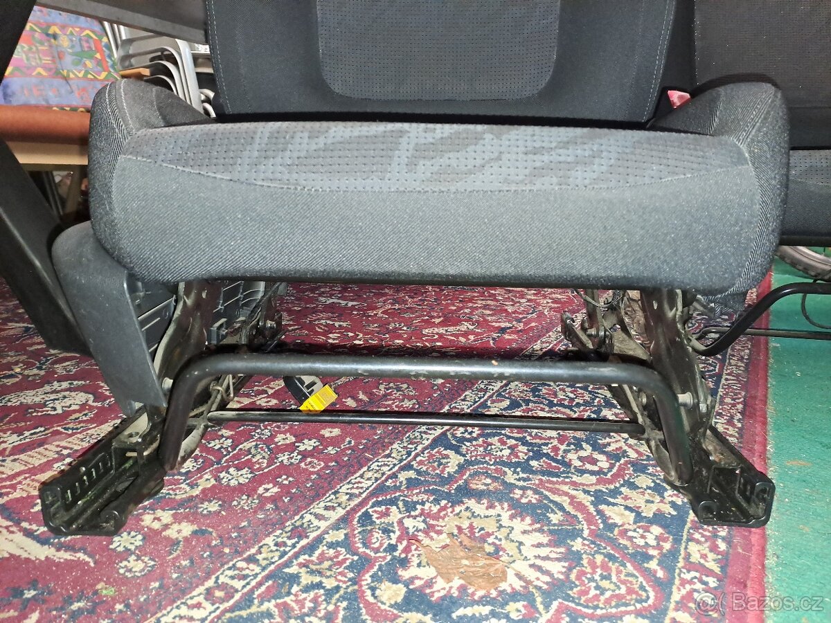 Přední sedadla peugeot 3008 - 8