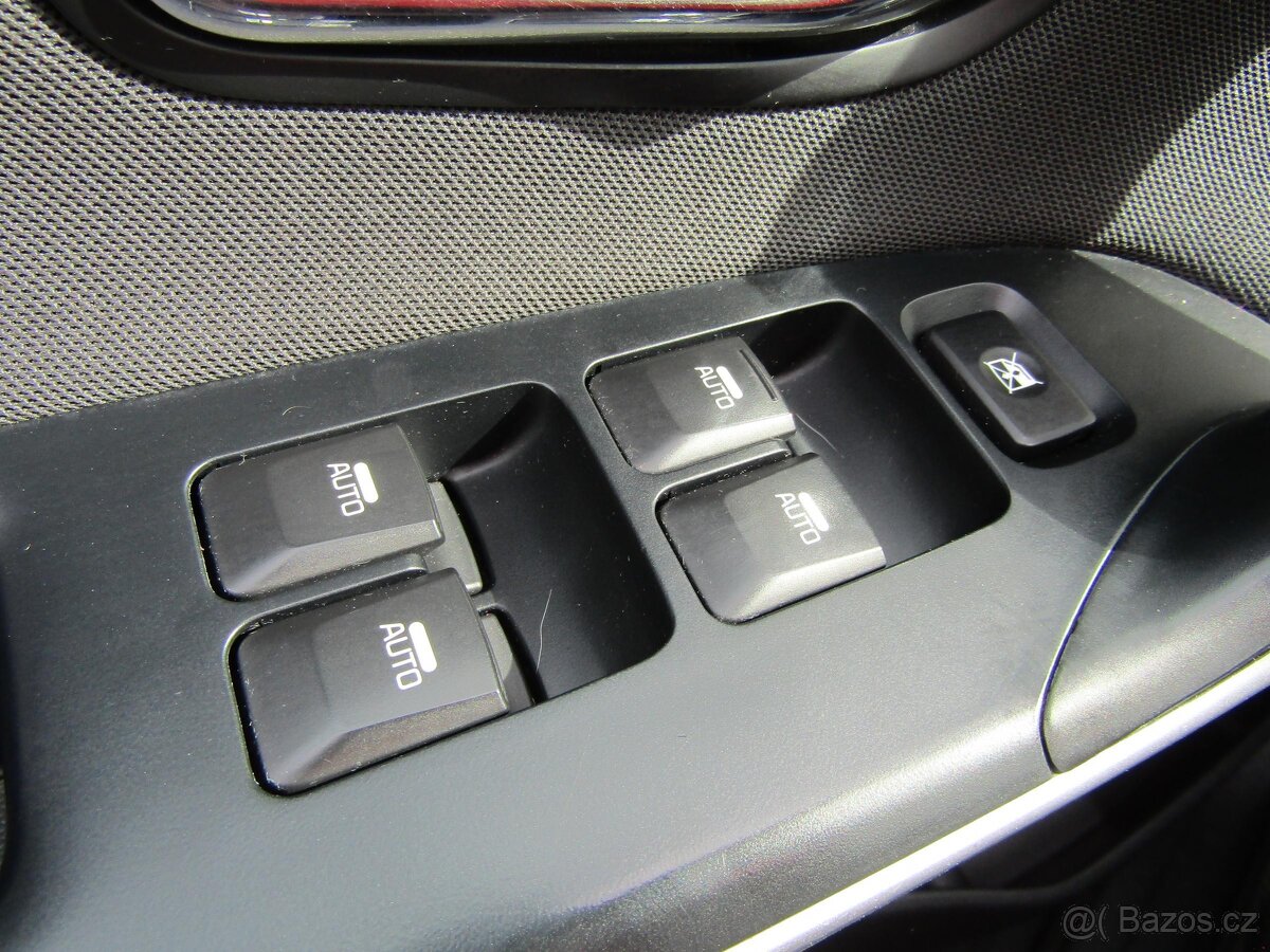 Kia Ceed 1.6 i , 99 kW benzín, 2012 - 8