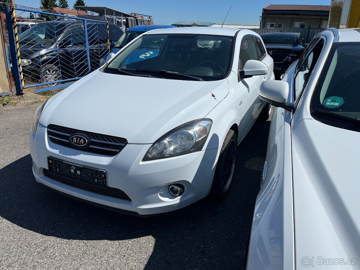 KIA PROCEED 1.6 CRDi Kupé - 8