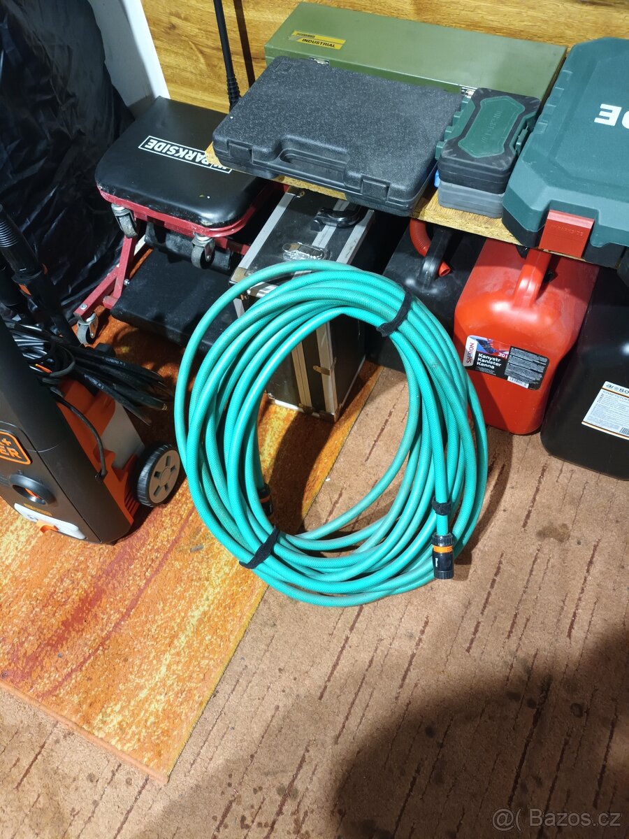 Vysokotlaký čistič Black & Decker - 8