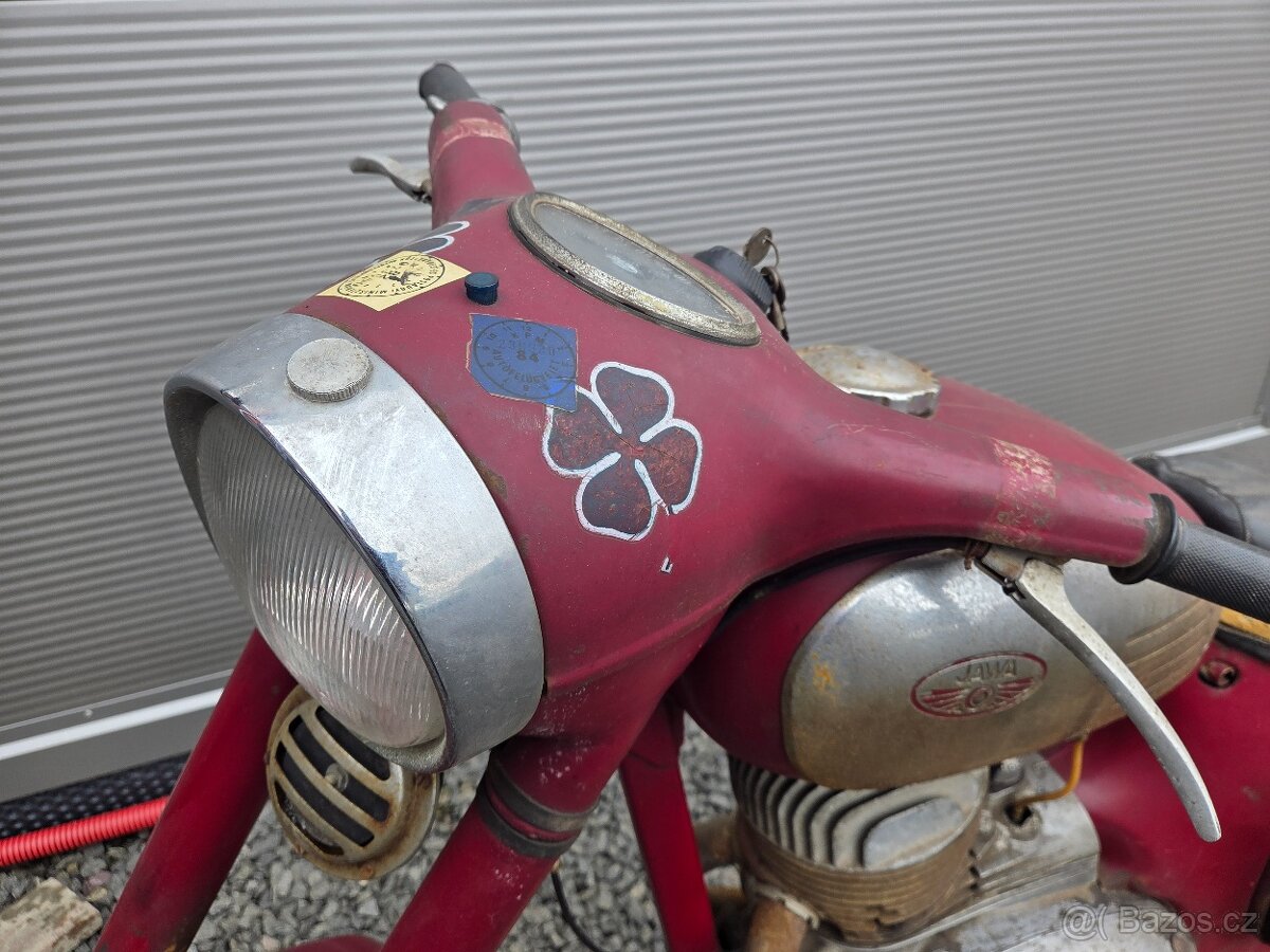 Jawa 250 panelka s doklady - 8