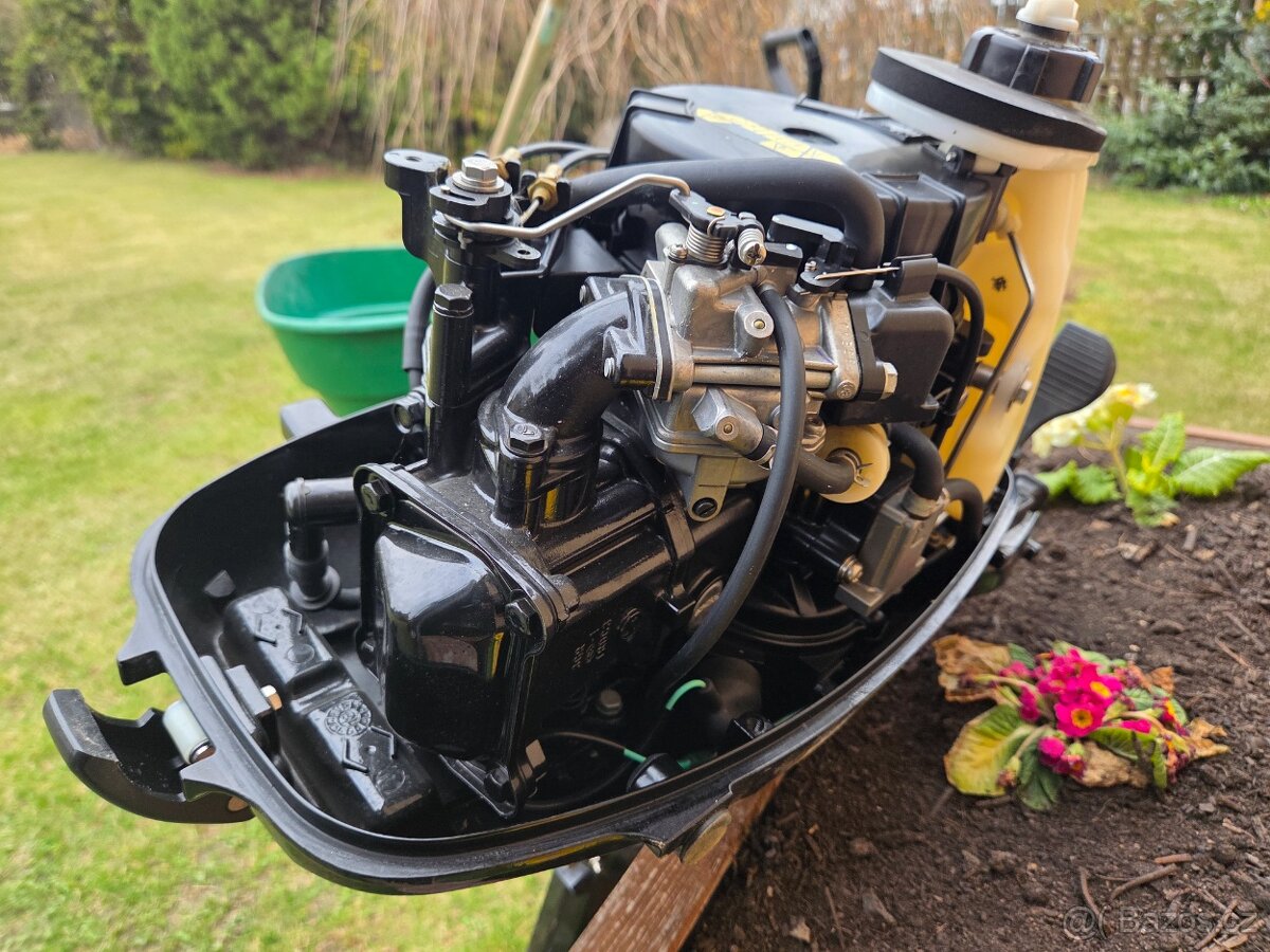 Nafukovací člun s motorem - 8