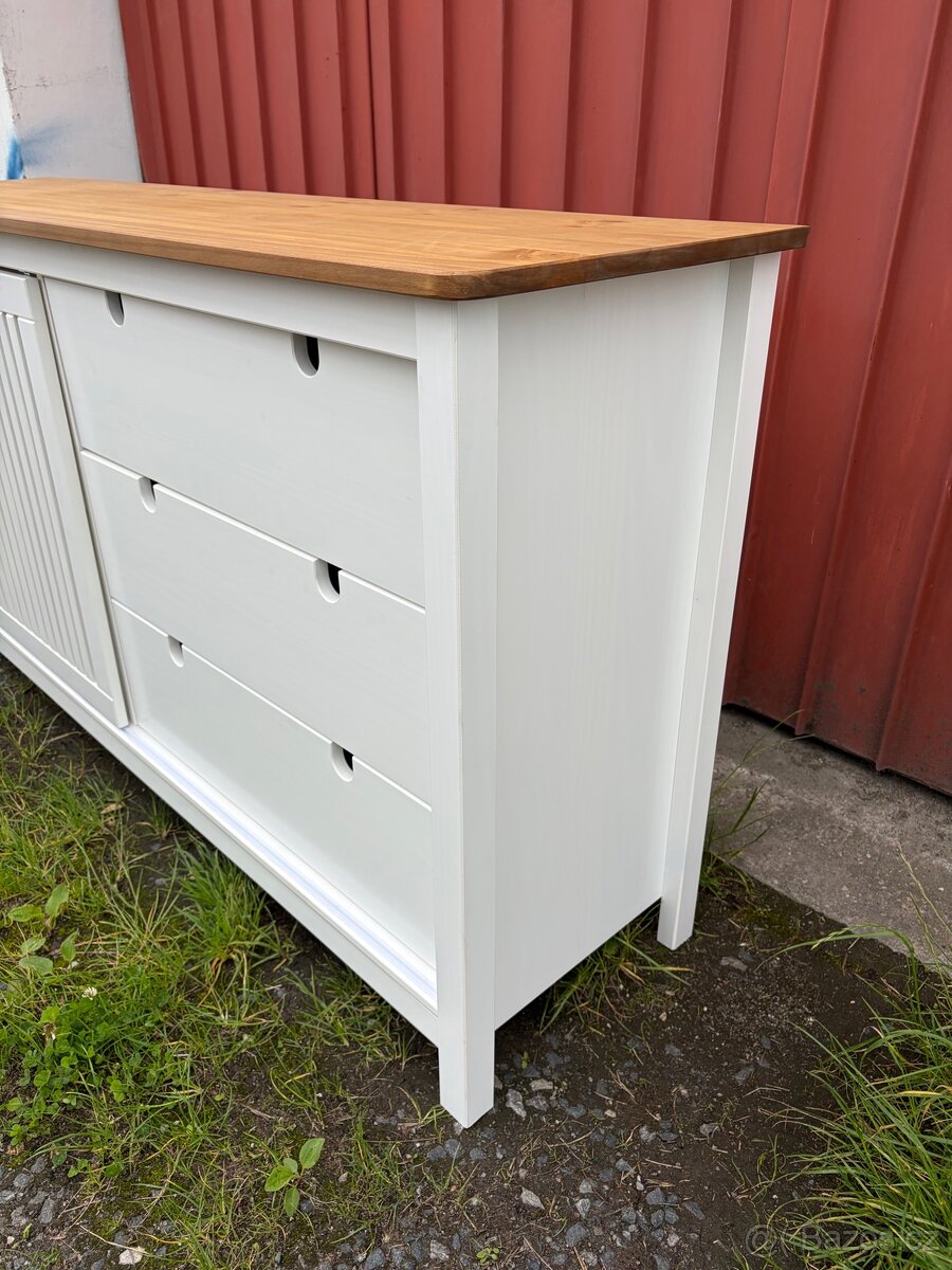 Masivní komoda Bruna 150 cm - 8