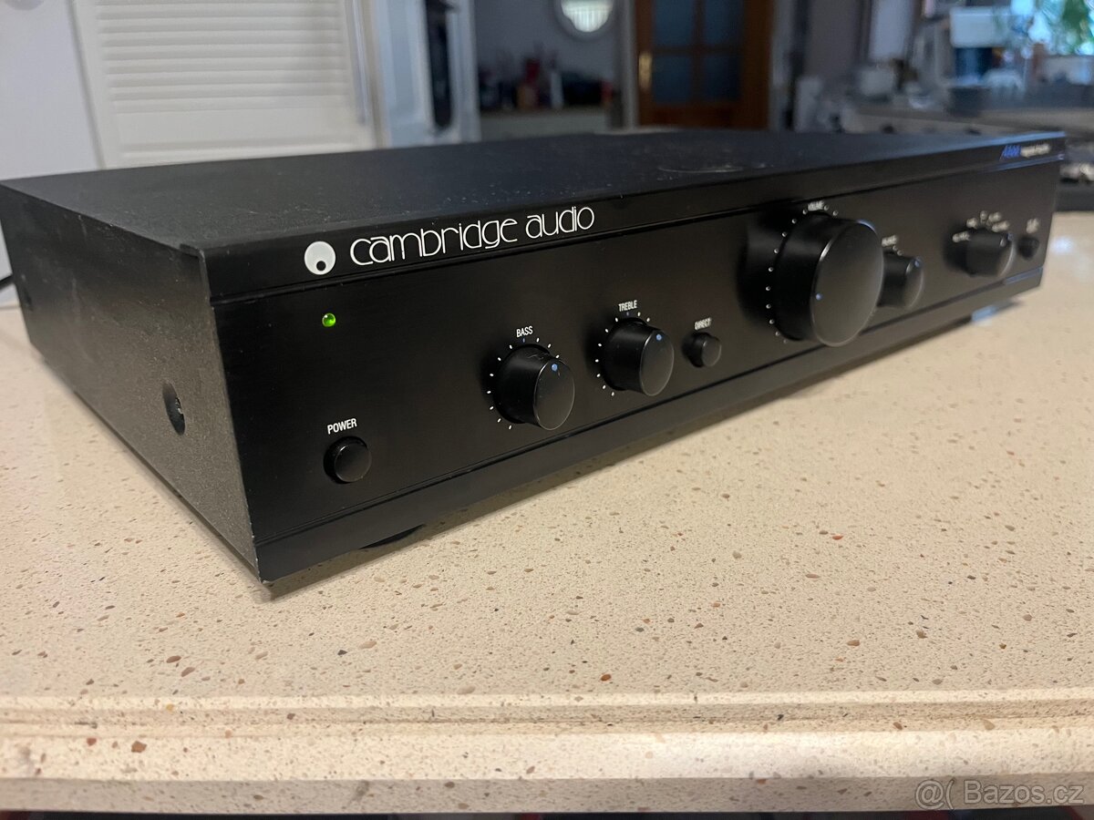 Zesilovač Cambridge Audio A300 - 8