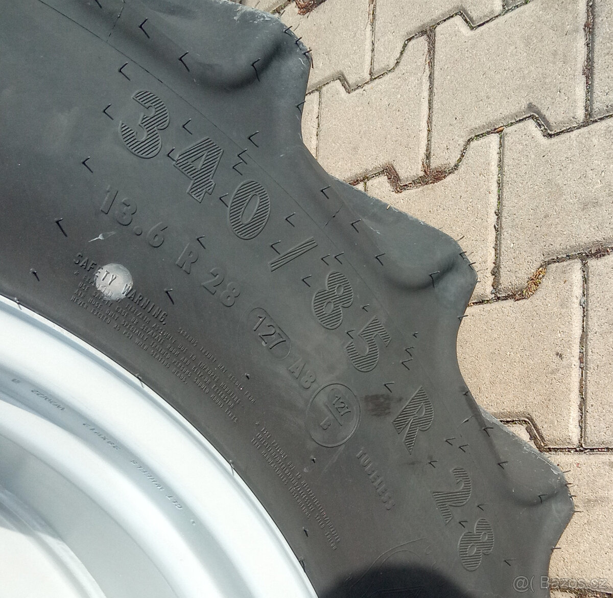 Traktor Massey Ferguson MF 5711M Dyna4 COMFORT - 8