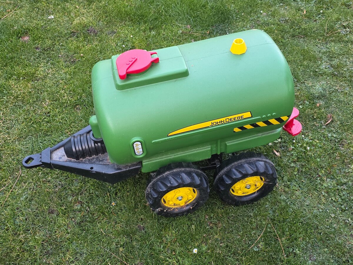 Traktor John Deere - Peg Perego - REZERVACE - 8