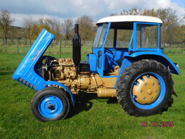 Prodám traktor ZETOR 3011 - 8