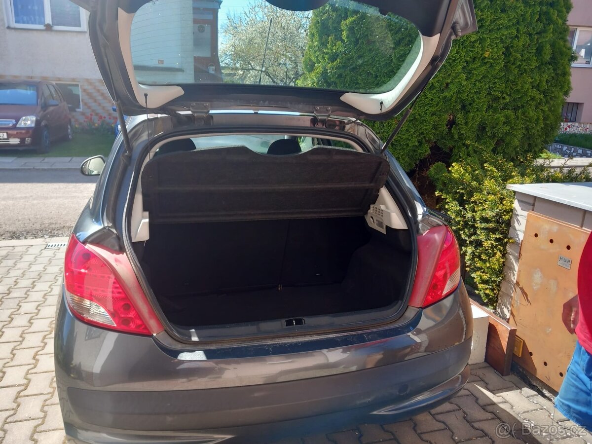 Peugeot 207 1.4i - 8