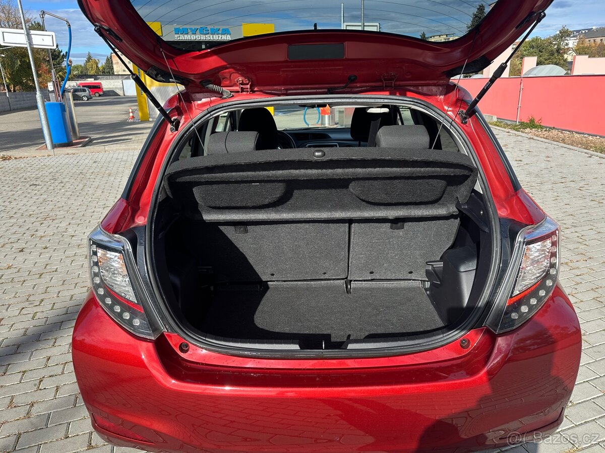 Prodám Toyota Yaris 1.3i Automat - 8