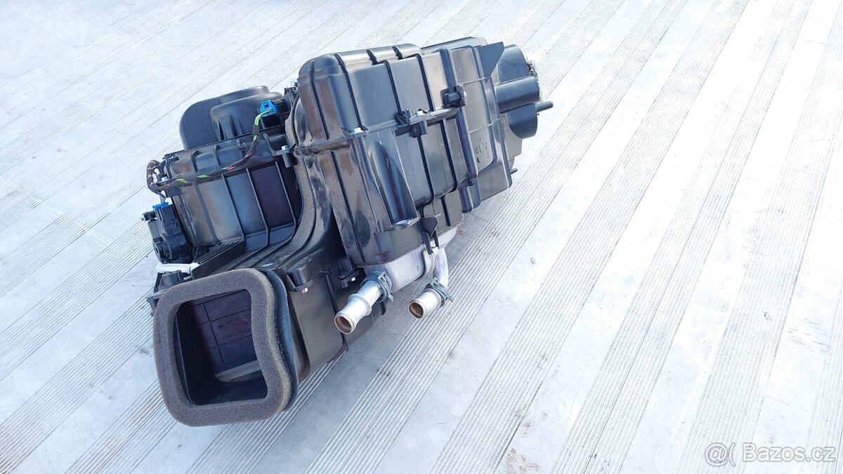 VW Transporter T5 – Topení zadní - 8