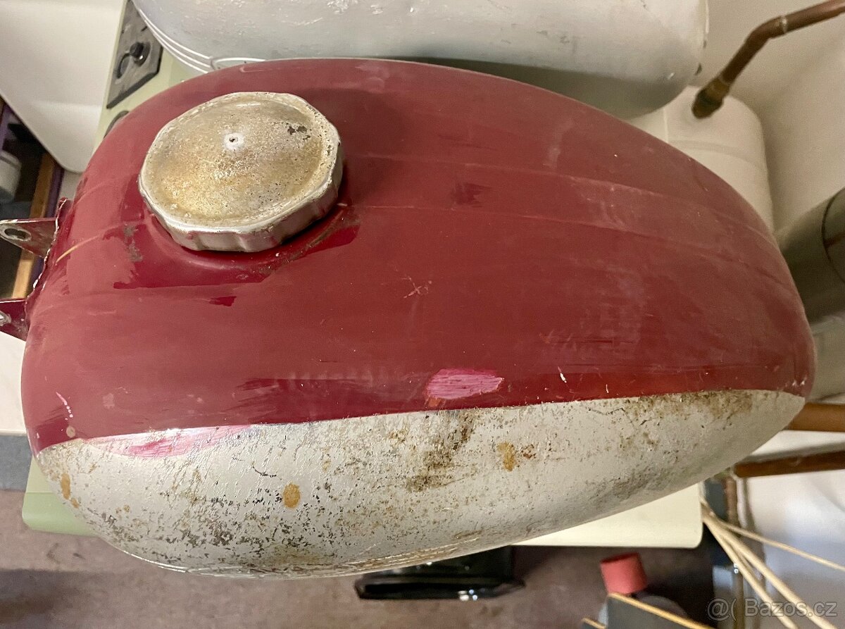 Nádrže 3 ks Jawa kývačka a panelka - 8