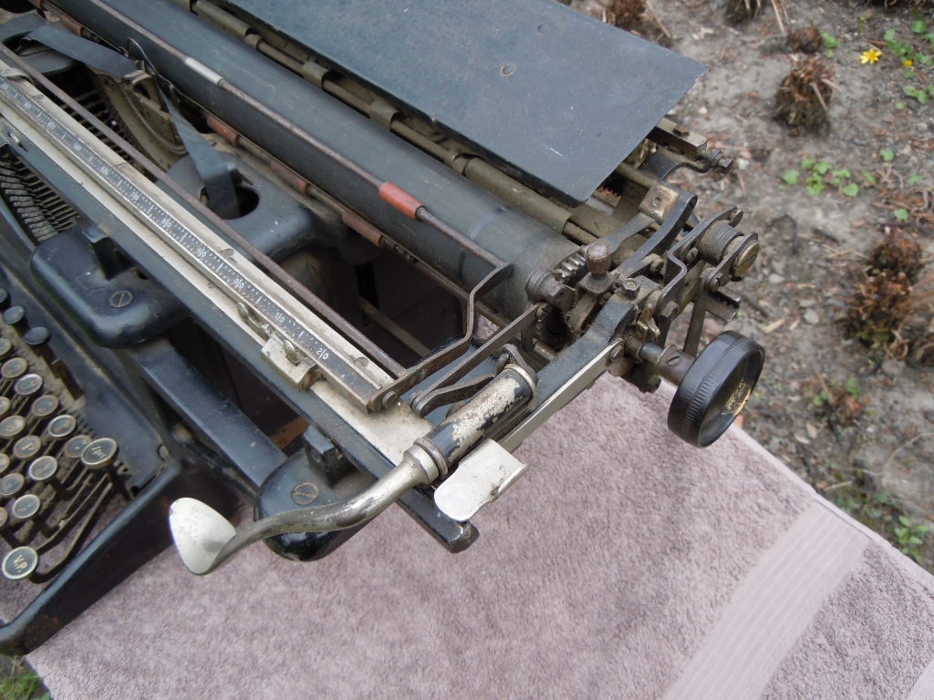 STARÝ PSACÍ STROJ REMINGTON 12 - 8