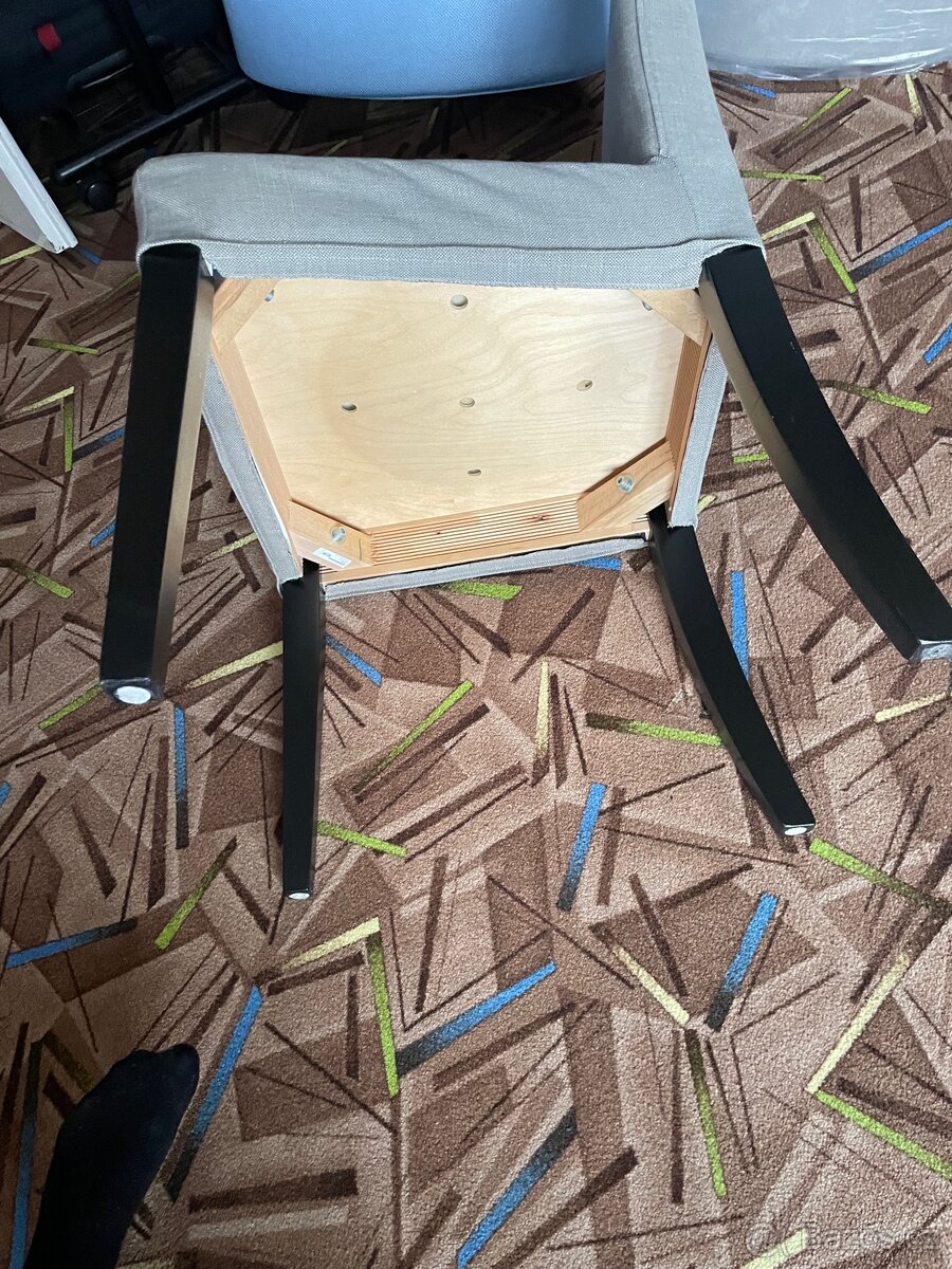 Jídelní stůl + židle + televizní stolek - 8