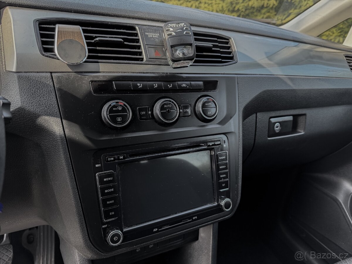 PRODÁM VW Caddy 2.0 TDI 2015 - 8