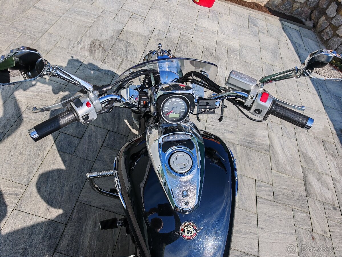 Suzuki Intruder M800 - 8