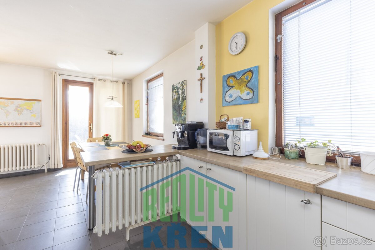 Prodej vily 6+1/G+2xT+B, Praha - Suchdol, ev.č. 003986 - 8