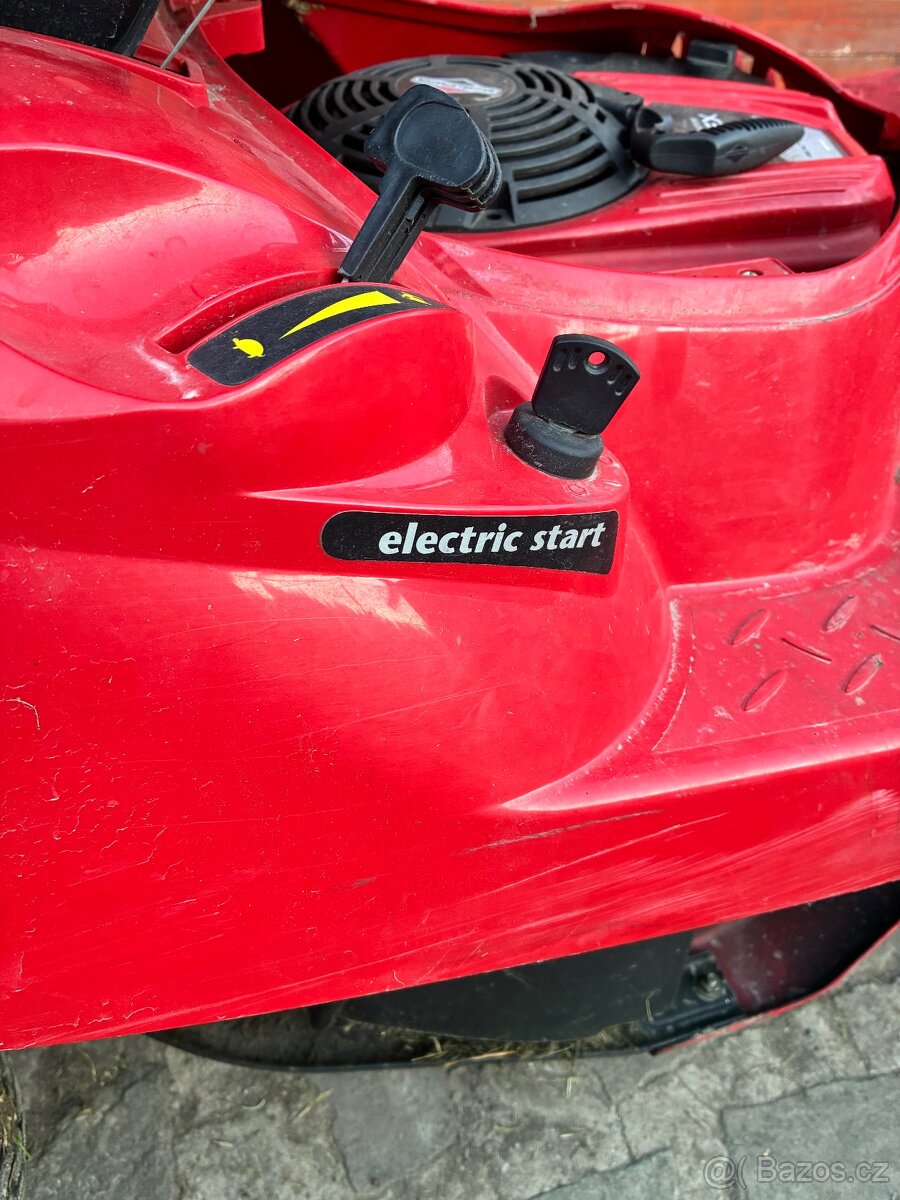 Zahradní traktůrek XE 80 VD - 8