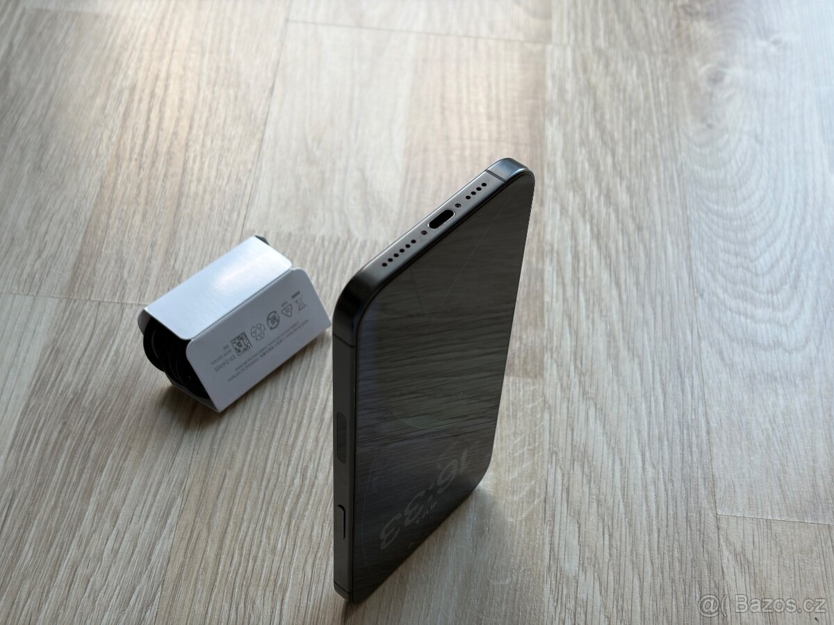 Apple iPhone 15 Pro Max 512Gb Černý Titan E-SIM - TOP - 8