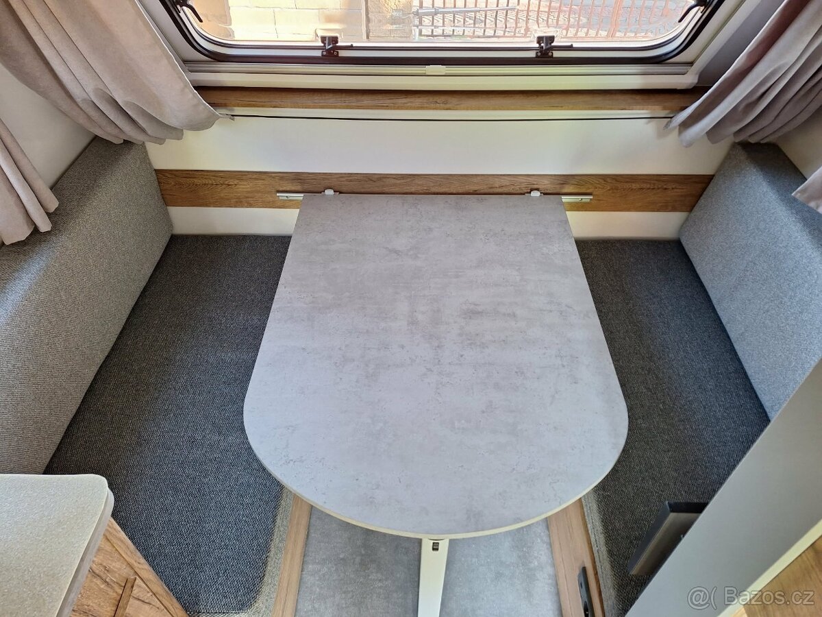 Karavan Niewiadów NEW SPORT 4 - 8