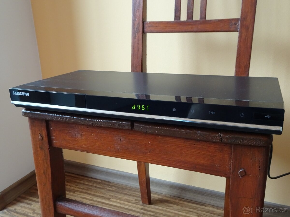 DVD přehrávač SAMSUNG C550 - 8