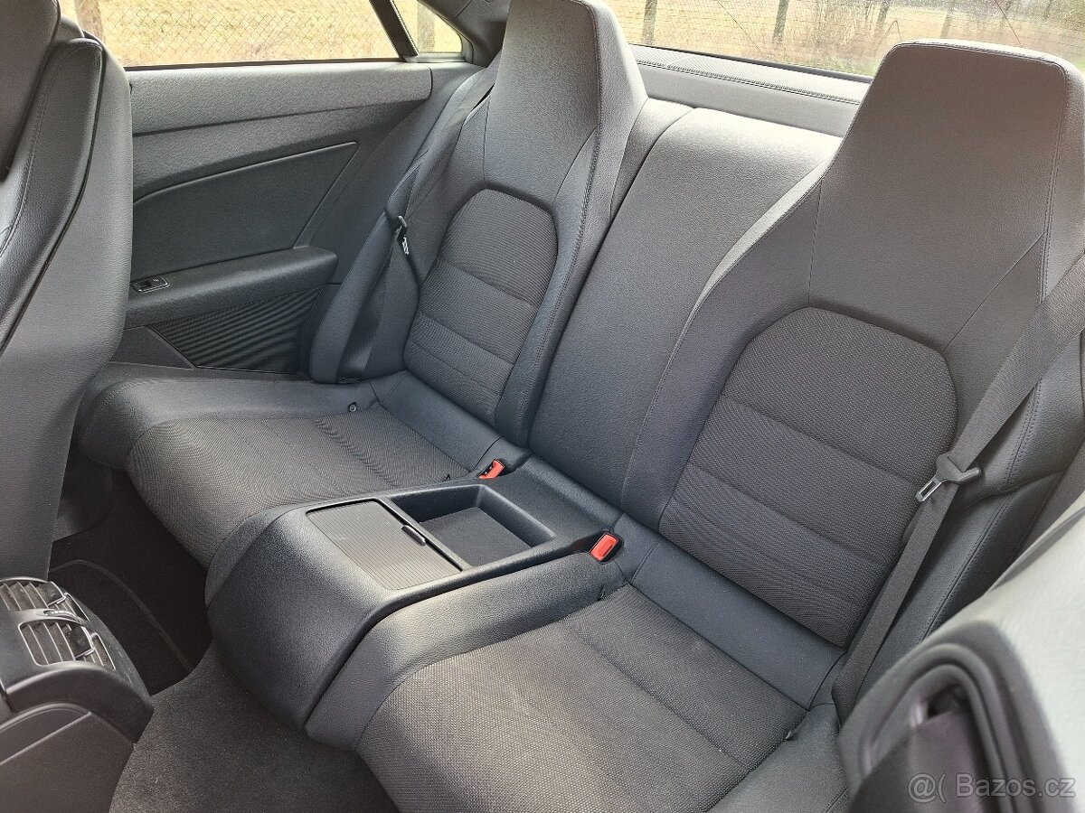 Mercedes-Benz E220 Coupé AMG - 8