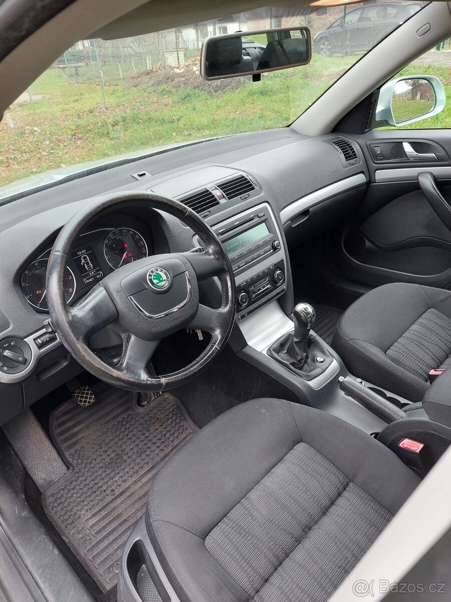 Škoda Octavia II - 8