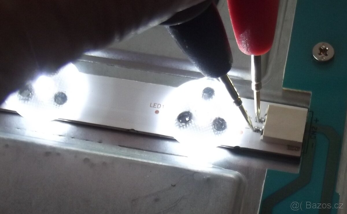 LED TV Hitachi 32" - 8