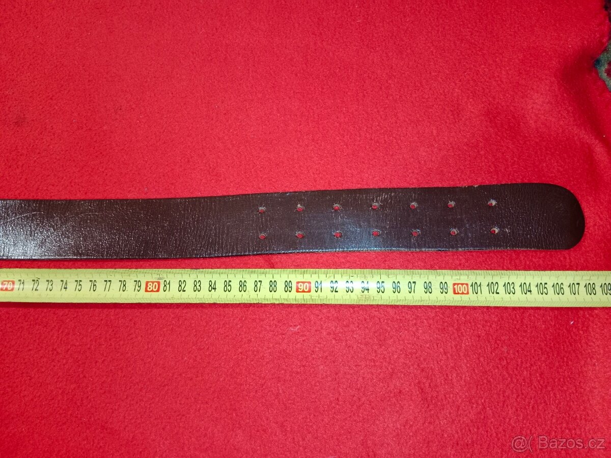 Kožená taška, opasky 2 ks a pouzdro na zbraň zn. LOBO - 8