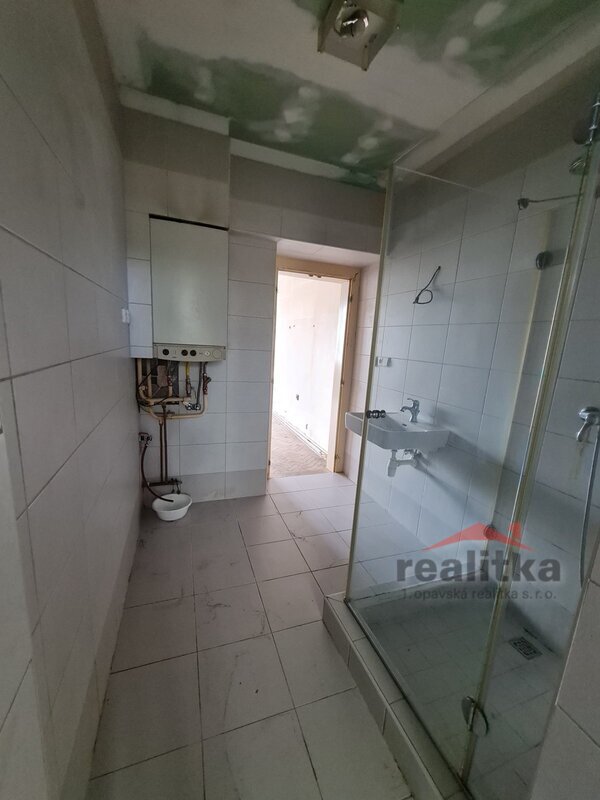 Prodej bytu 3+1 na Krnovské ul. v Opavě - 8