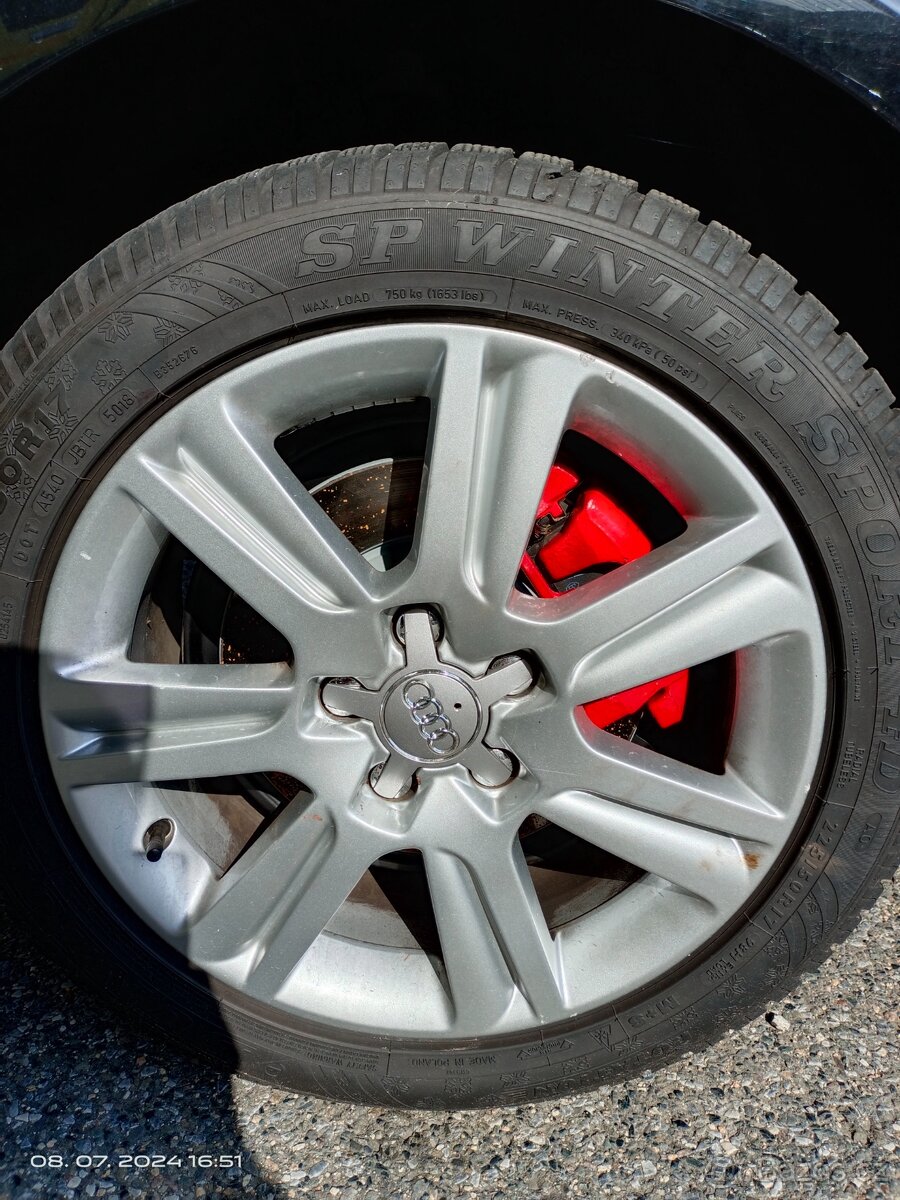 Audi A4 Avant 2.0tdi 105 kW 2010 - 8
