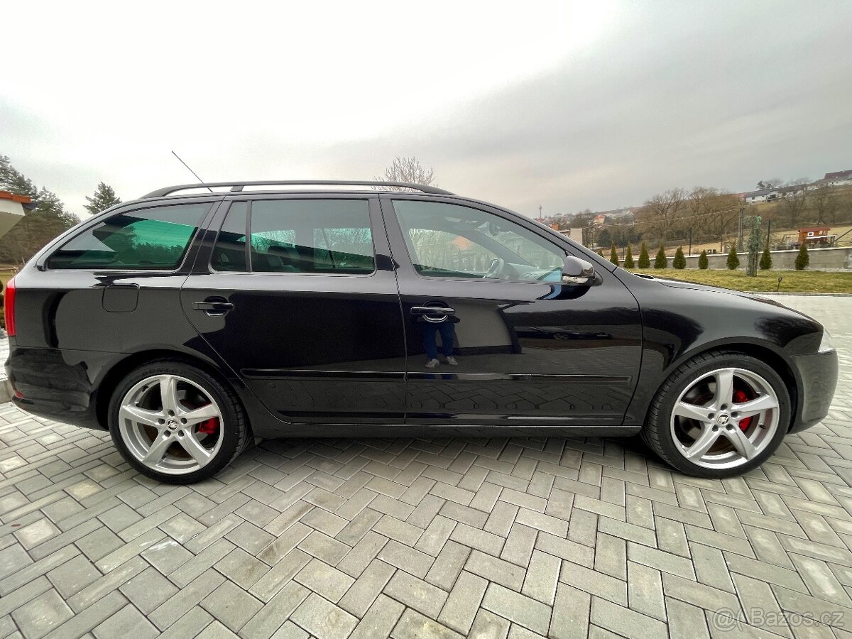 ŠKODA OCTAVIA COMBI RS 2,0TDI - 8
