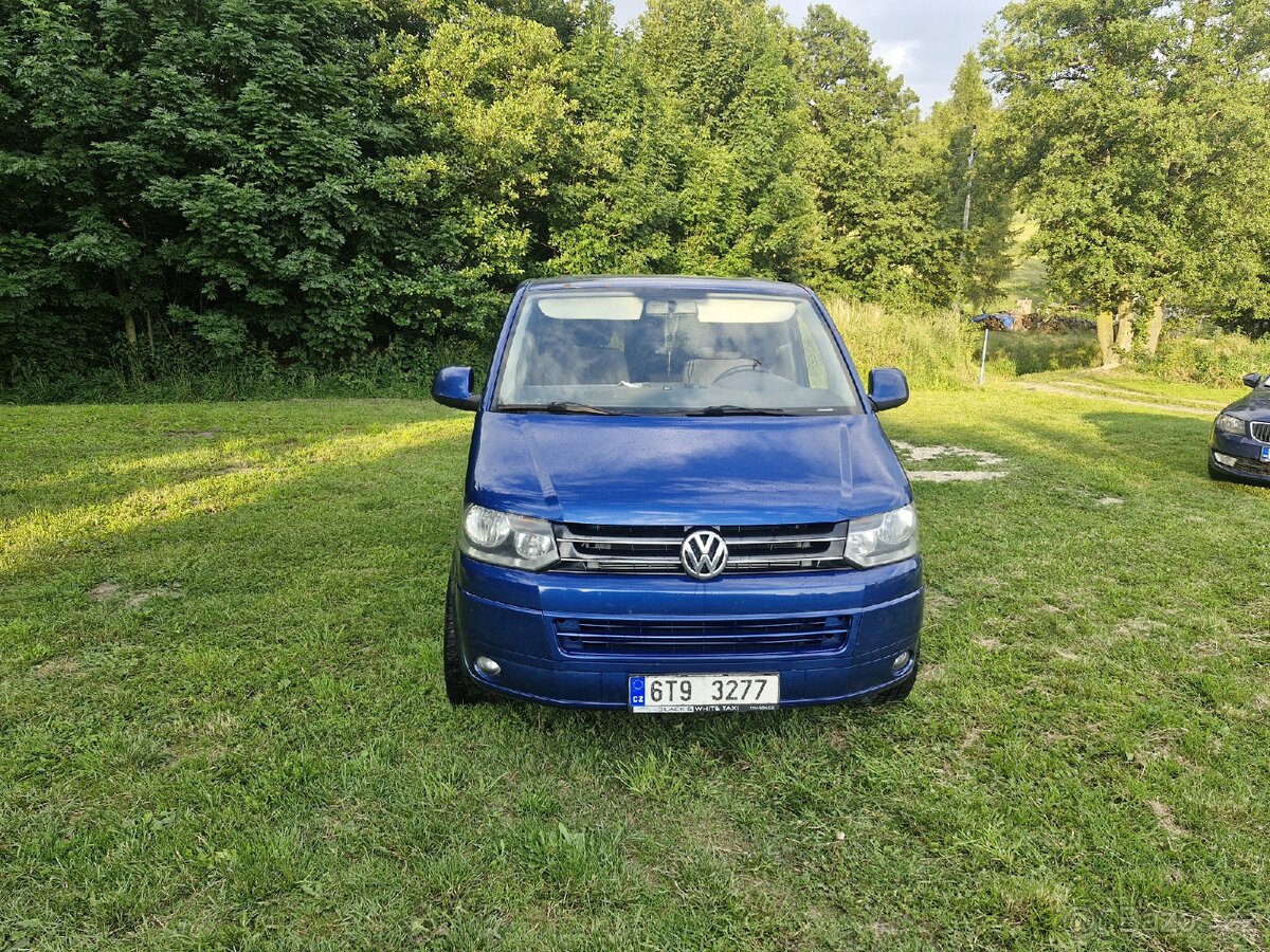 Volkswagen Caravelle - 8