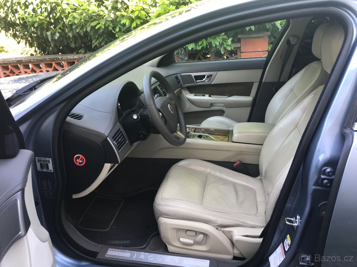 Predám Jaguár XF 2,7 diesel - 8