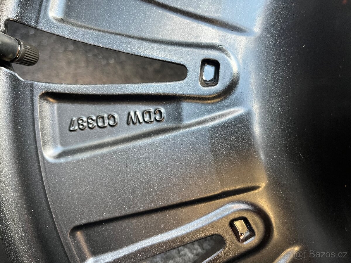 ☀️Orig. Alu škoda Superb “Drakon” 215/55/17 letní pneu - 8