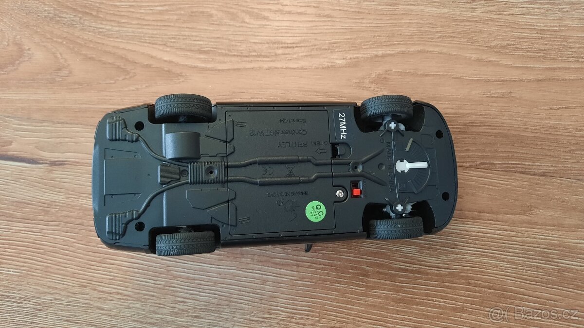 RC auto 1:24 Bentley Continental - černé. - 8