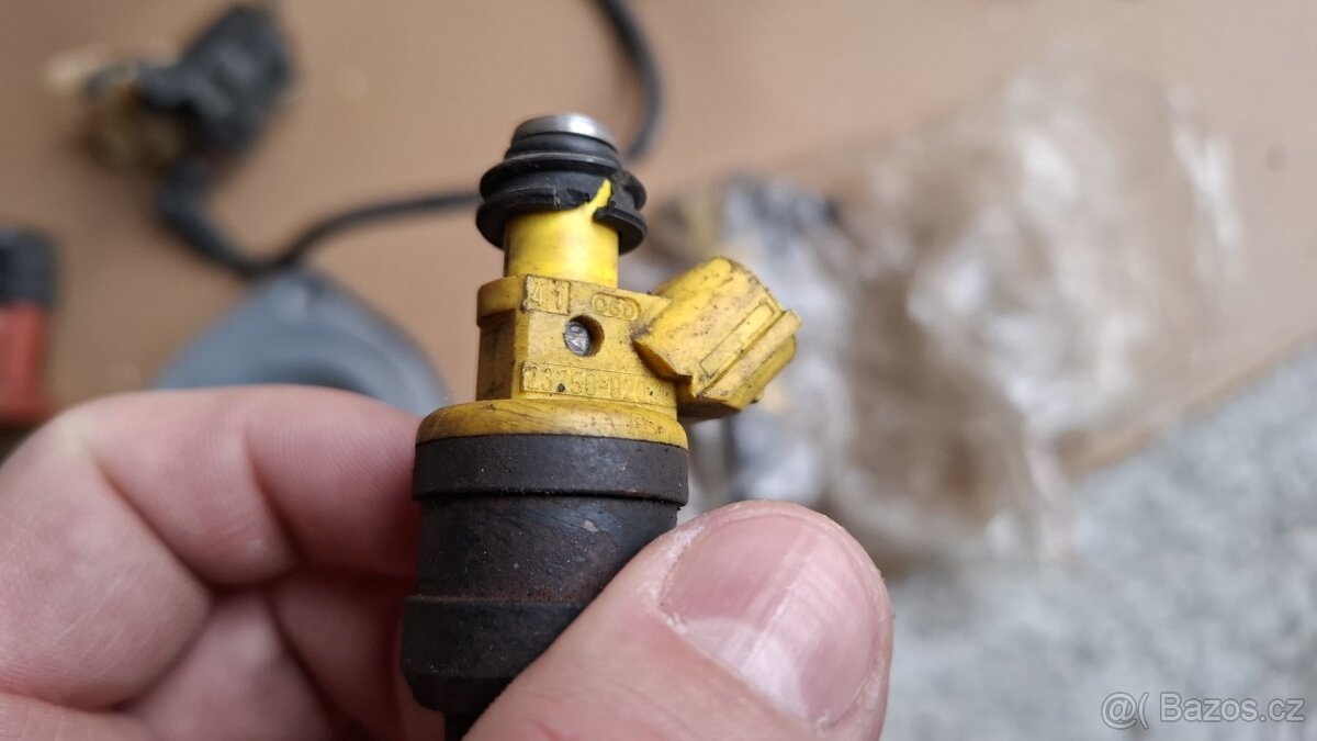 Toyota CarinaE - soubor náhradních dílů - 8