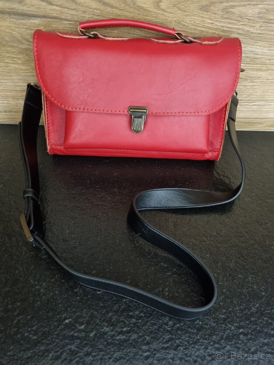 Dámská kožená kabelka - 8