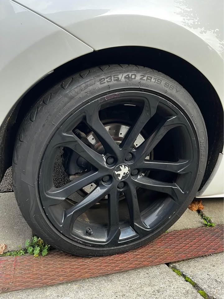 RCZ Kola 19 Peugeot,308/407,3008,5008 - 8